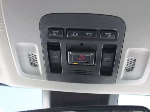 Used 2020 Toyota Camry XSE image 29