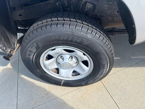 Used 2020 Toyota Tacoma SR RWD image 10