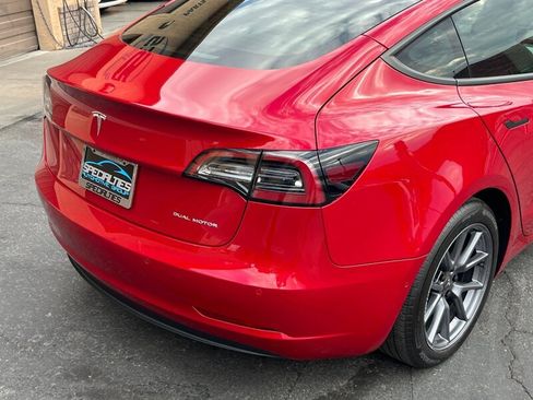 Used 2022 Tesla Model 3 Long Range AWD/4WD image 16