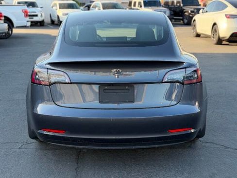 Used 2020 Tesla Model 3 Standard Range RWD image 4