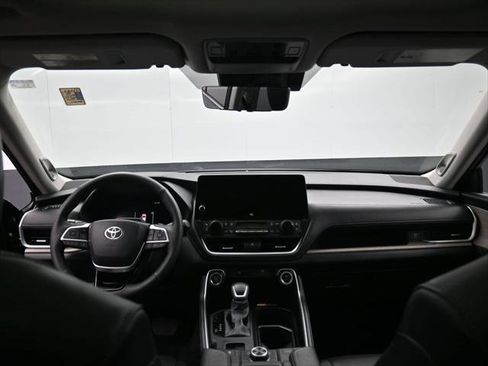 Certified 2026 Toyota Grand Highlander AWD image 31