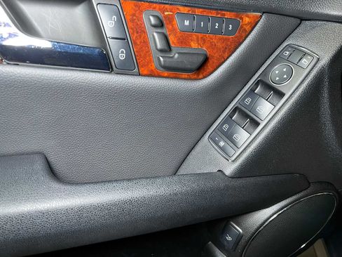 Used 2011 Mercedes-Benz C 300 4MATIC Sedan image 21