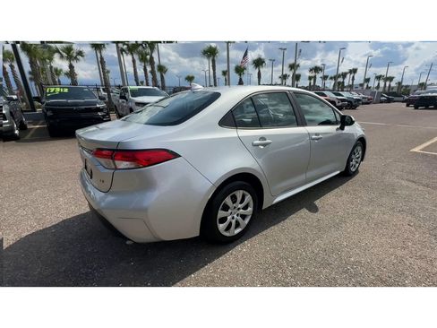 Used 2024 Toyota Corolla LE FWD image 2