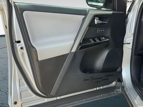 Used 2017 Toyota RAV4 Limited w/ Advanced Technology Package FWD image 17
