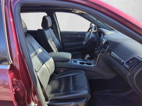 Used 2019 Jeep Grand Cherokee Overland image 22
