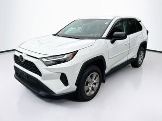 Used 2023 Toyota RAV4 LE AWD/4WD video 1