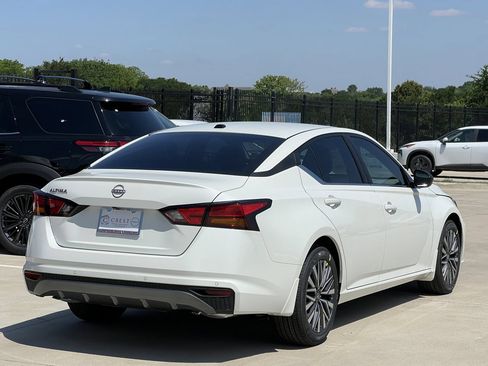 New 2026 Nissan Altima 2.5 SV FWD image 4