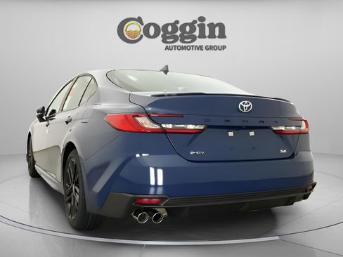 Used 2026 Toyota Camry SE FWD image 12
