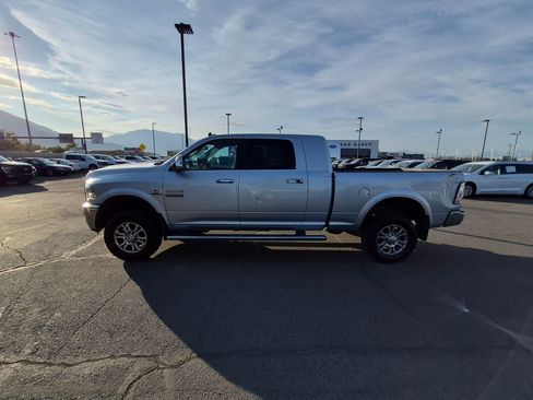 Used 2016 RAM 2500 Laramie w/ Convenience Group AWD/4WD image 9