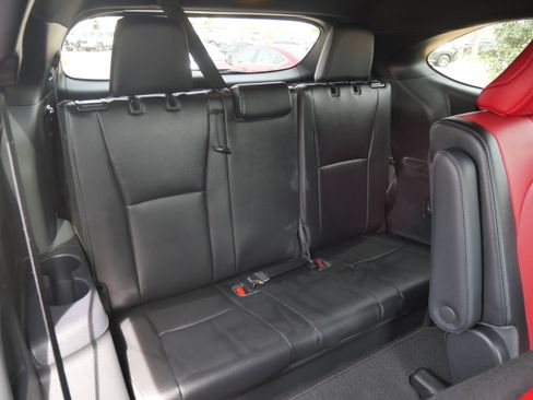 Used 2023 Toyota Highlander XSE image 12