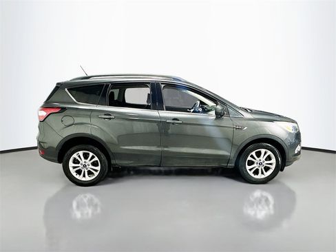 Used 2018 Ford Escape SE w/ SE Sync 3 Package image 9