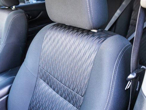 Used 2020 Nissan Rogue S image 25