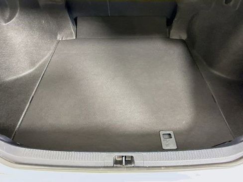 Certified 2020 Toyota Camry SE FWD image 23