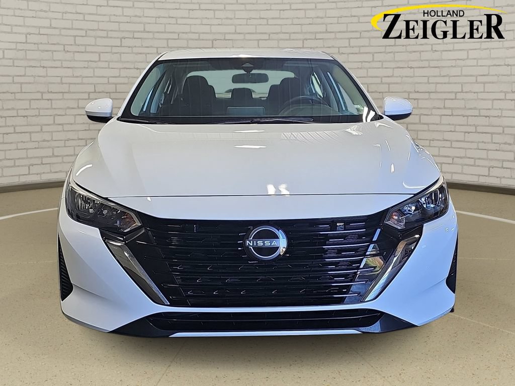 Used 2025 Nissan Sentra SV FWD image 2