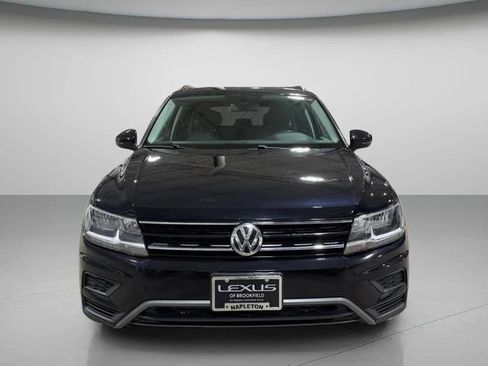 Used 2018 Volkswagen Tiguan SE AWD/4WD image 11