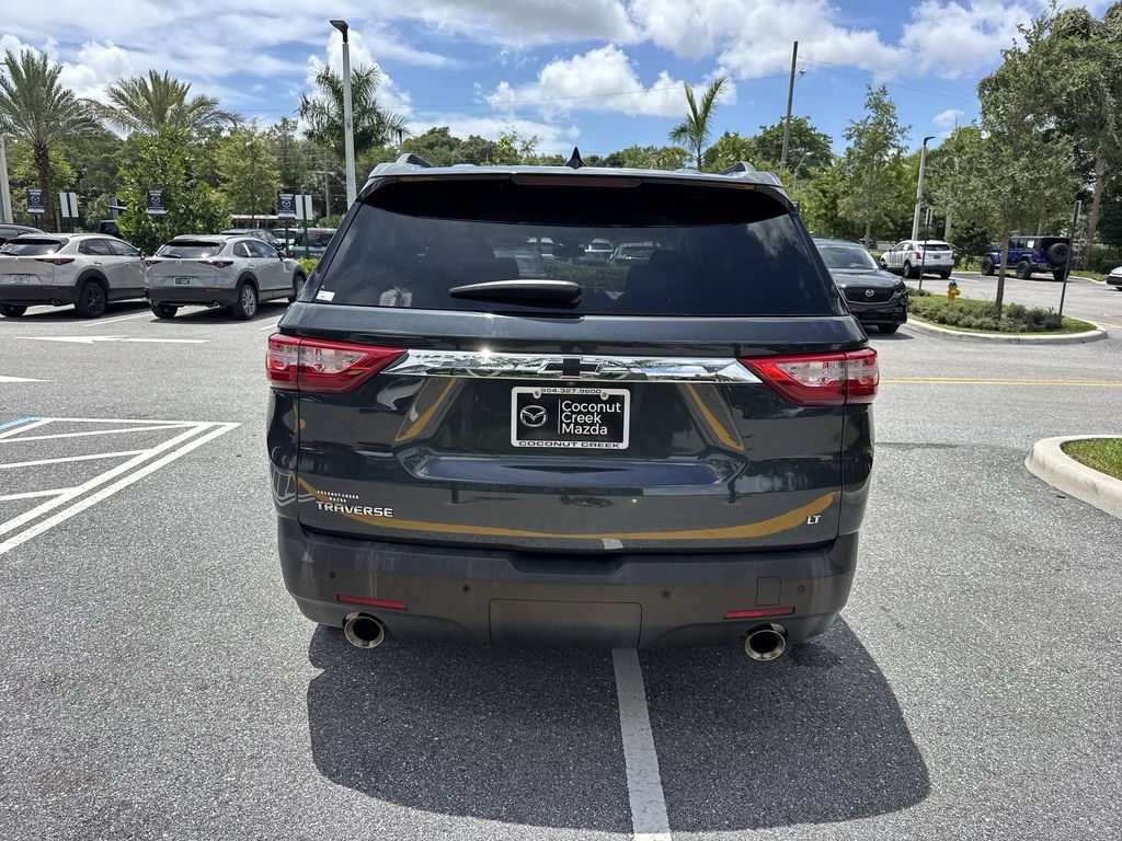 Used 2019 Chevrolet Traverse LT FWD image 2