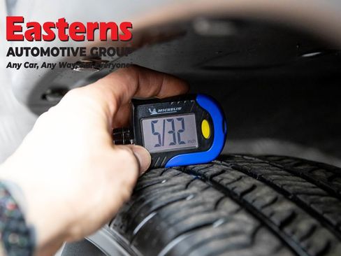 Used 2023 Jeep Compass Trailhawk AWD/4WD image 29
