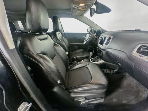 Used 2018 Jeep Compass Latitude w/ Popular Equipment Group AWD/4WD image 31