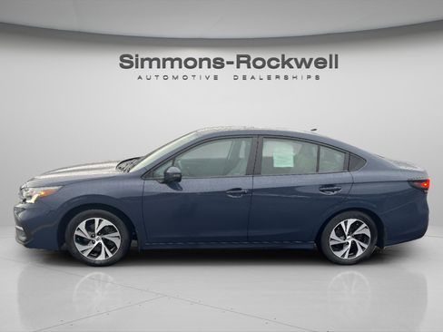 Used 2023 Subaru Legacy Premium image 4