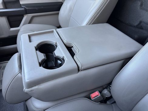 Used 2019 Ford F250 XL w/ Power Equipment Group RWD image 19