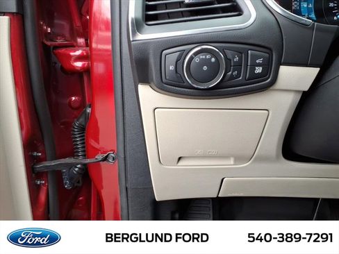 Used 2021 Ford Edge Titanium w/ Equipment Group 301A image 18