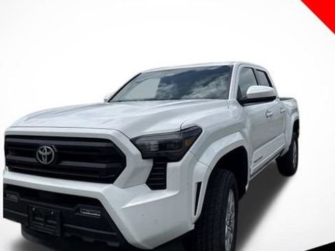 Used 2024 Toyota Tacoma SR5 AWD/4WD image 1