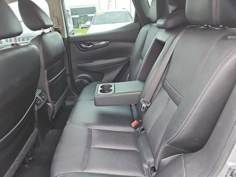 Used 2017 Nissan Rogue Sport SL image 13