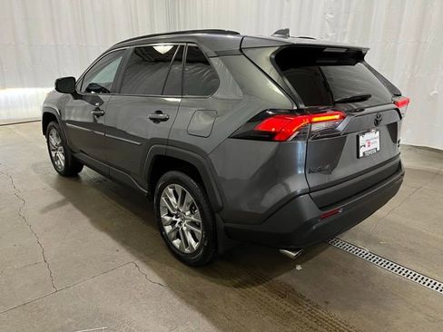 Certified 2022 Toyota RAV4 XLE Premium image 5