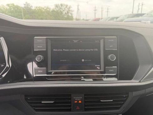 Used 2024 Volkswagen Jetta Sport FWD image 7