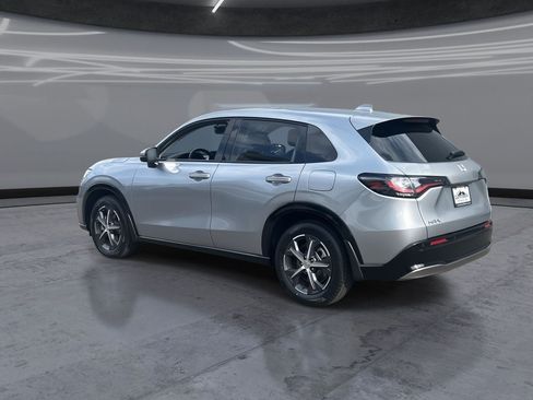 Used 2024 Honda HR-V EX-L image 4