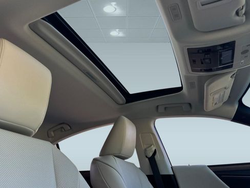 Certified 2024 Lexus ES 350 w/ Premium Package FWD image 26