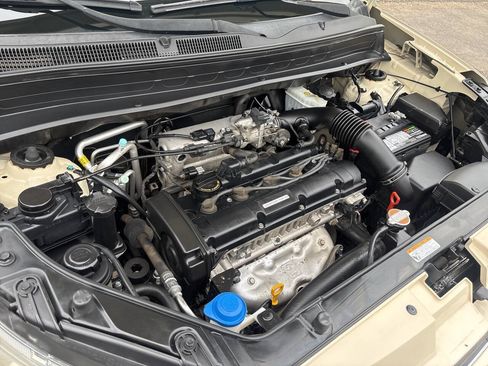 Used 2011 Kia Soul ! FWD image 30