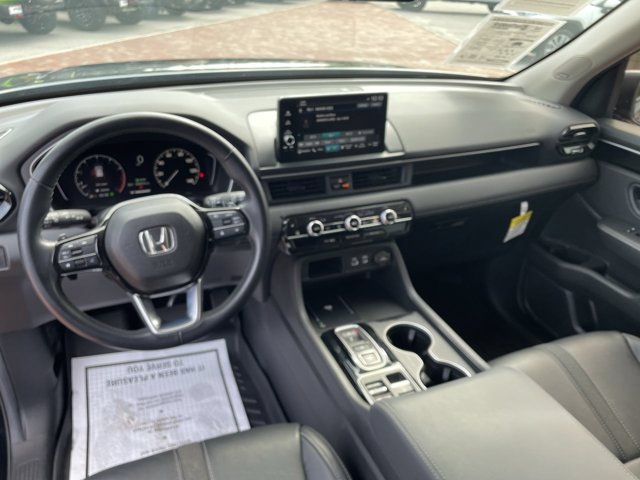Certified 2025 Honda Pilot Touring image 18