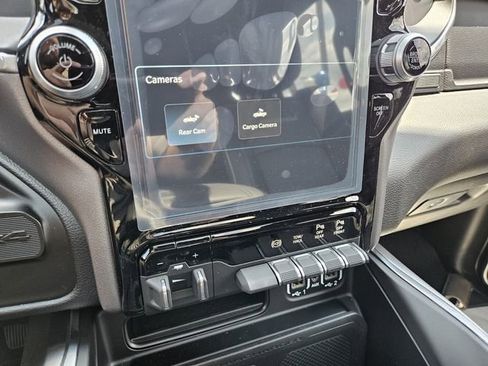 Used 2024 RAM 2500 Laramie w/ Sport Appearance Package image 18