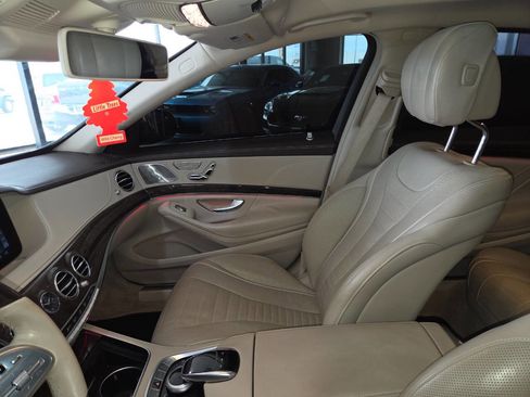 Used 2019 Mercedes-Benz S 560 Sedan image 17