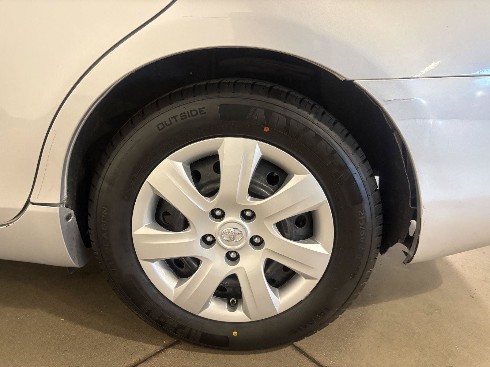 Used 2011 Toyota Camry LE FWD image 57