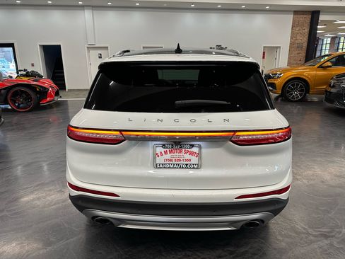 Used 2021 Lincoln Corsair AWD w/ Premium Package image 7