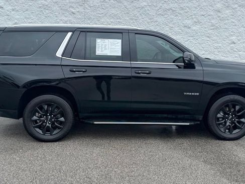 Used 2024 Chevrolet Tahoe LT w/ Luxury Package AWD/4WD image 2