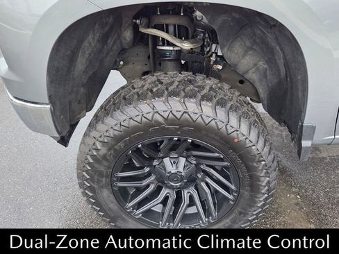 Used 2025 Chevrolet Silverado 1500 LT image 21