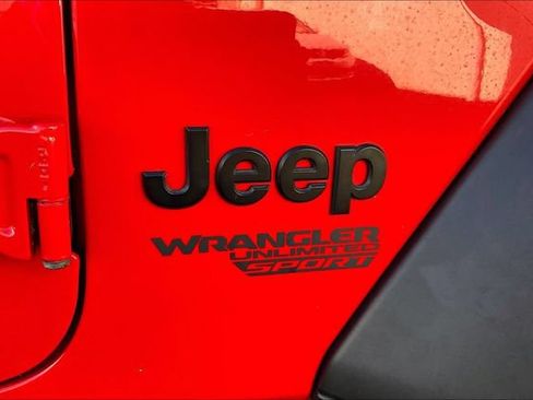 Used 2021 Jeep Wrangler Unlimited Sport AWD/4WD image 28