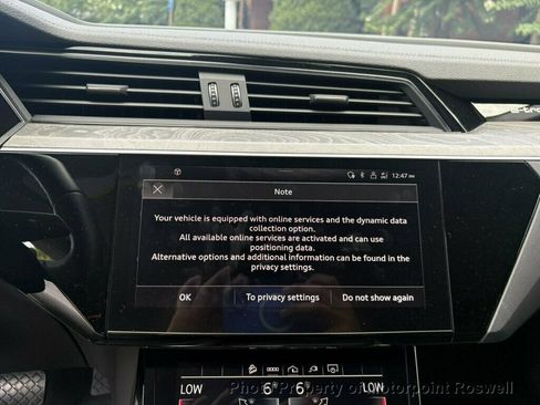 Used 2022 Audi e-tron Premium w/ Convenience Plus Package AWD/4WD image 23