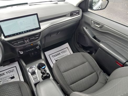 Used 2024 Ford Escape Active w/ Tech Pack #1 AWD/4WD image 18