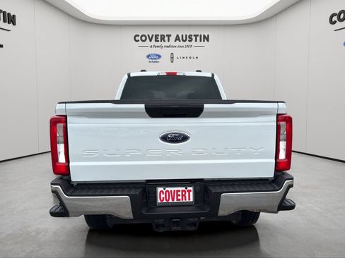 Certified 2025 Ford F250 XLT w/ FX4 Off-Road Package AWD/4WD image 5