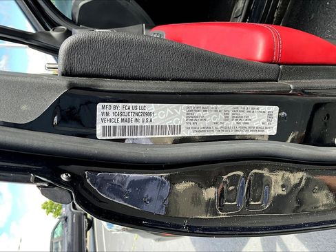 Used 2022 Dodge Durango R/T w/ Tow 'N Go Package AWD/4WD image 19