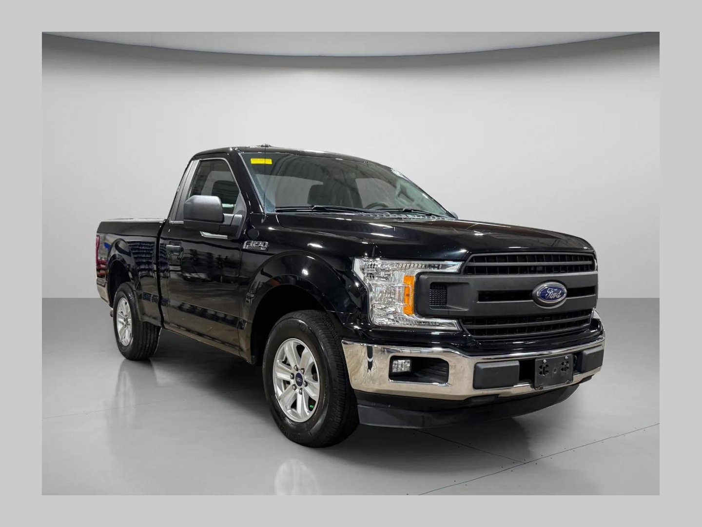 Used 2018 Ford F150 XL w/ Equipment Group 101A Mid RWD image 1