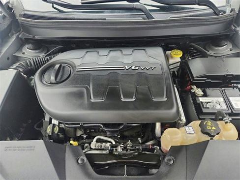 Used 2020 Jeep Cherokee Limited image 37