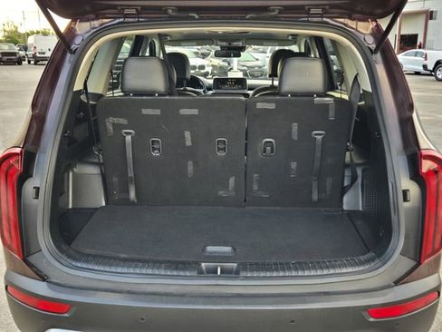 Used 2022 Kia Telluride S FWD image 10