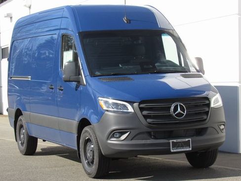 New 2025 Mercedes-Benz Sprinter 2500 image 2