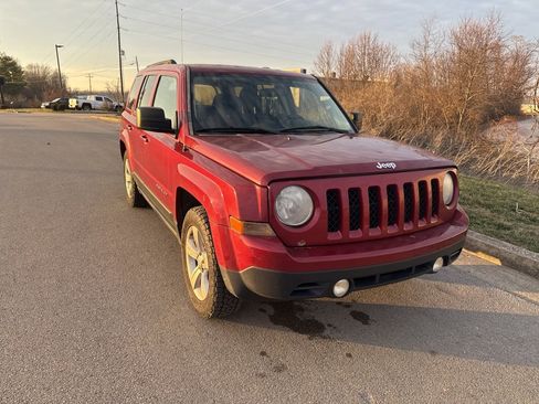 Used 2014 Jeep Patriot Sport w/ Power Value Group image 3