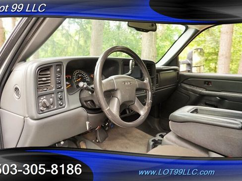 Used 2004 GMC Sierra 2500 SLE w/ Heavy-Duty Power Package AWD/4WD image 12